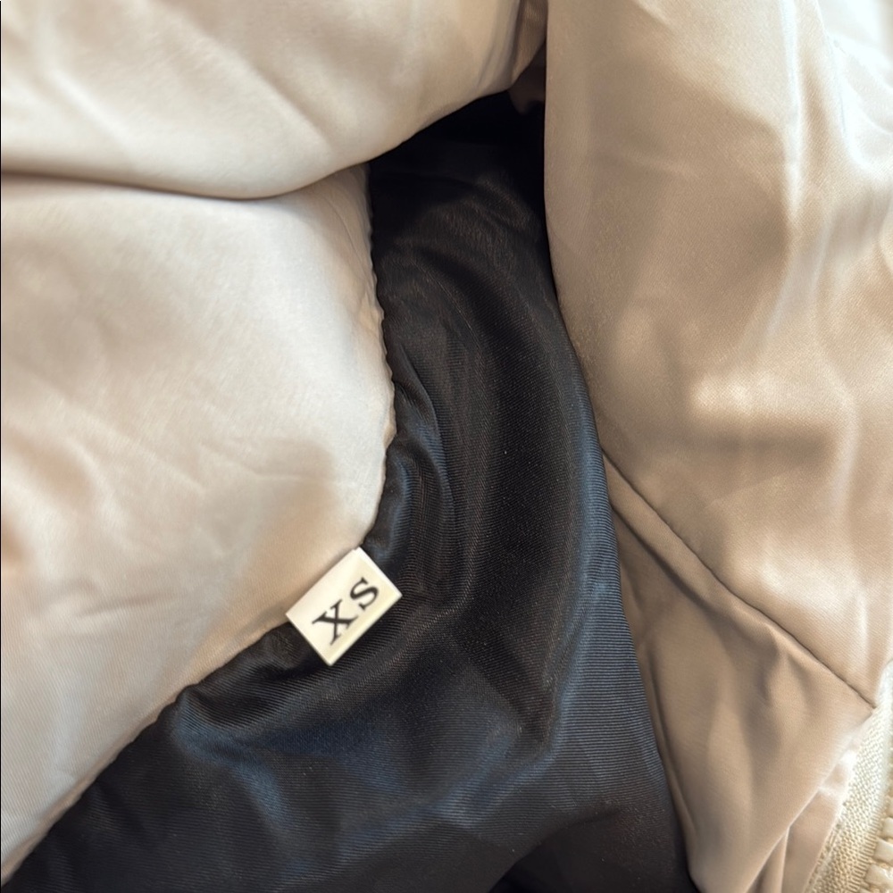 SHEIN XS Cream Puffer Jacket with High Turtleneck Collar and Quilted Design - Picture 6 of 10